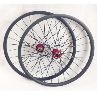 29 inch 28mm wide 24mm depth ultralight XC wheel  hookless clincher wheel with 6 bolts disc hub  carbon MTB hub XC wheel